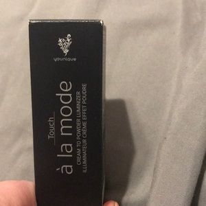 Younique touch à la mode luminizer